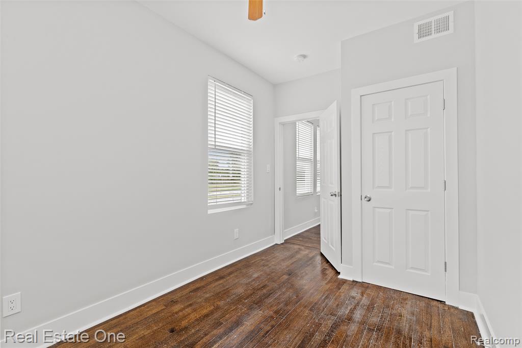 2282 Belvidere Street, Detroit, MI 48214 — Photo 11
