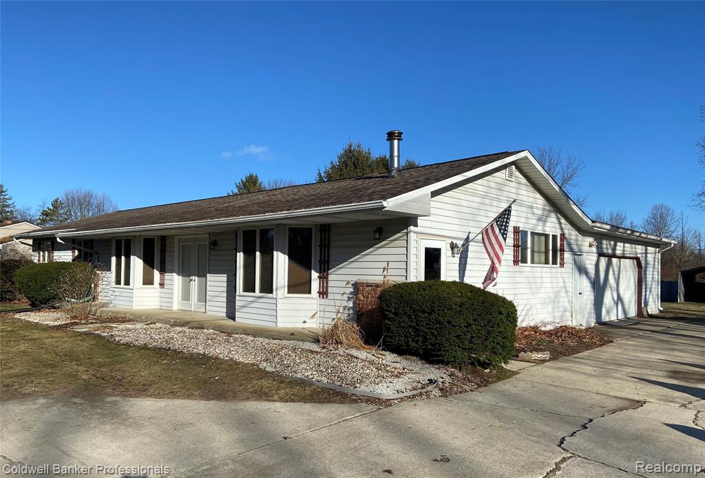 3886 Poit Drive, Lapeer, MI 48446 — Photo 4