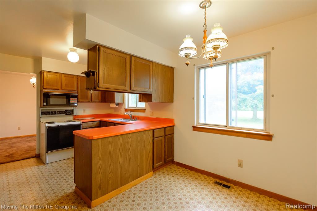 50274 Bog Road, Van Buren, MI 48111 — Photo 9