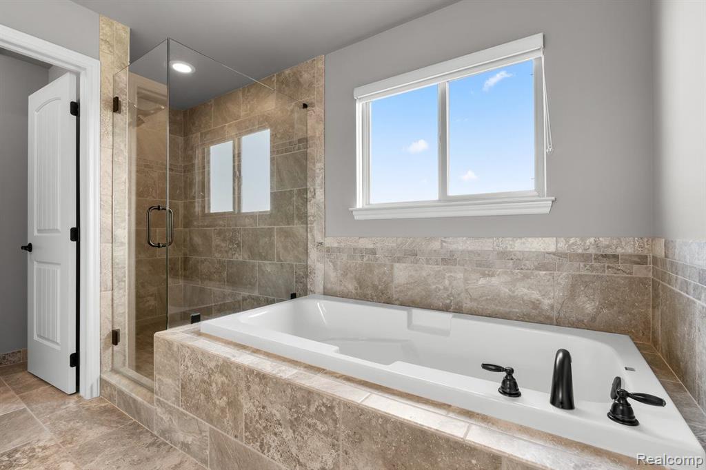 54806 BLACK HILLS Lane, Utica, MI 48316 — Photo 26