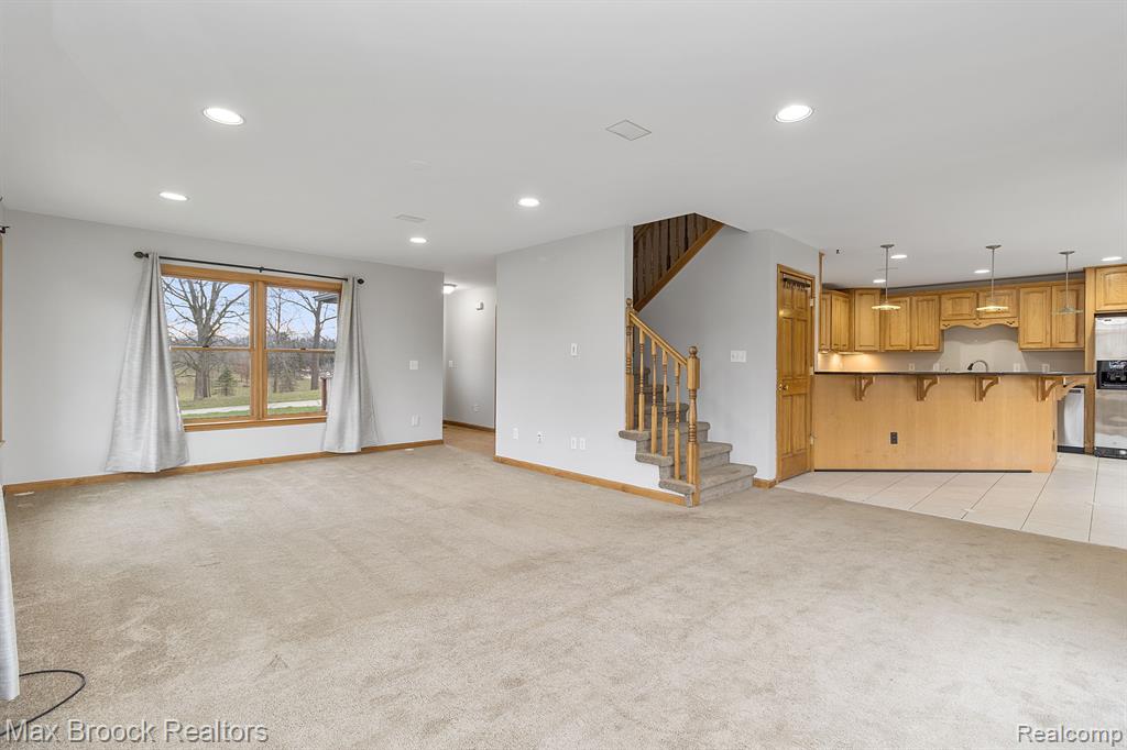 6426 OAK GROVE Road, Howell, MI 48855 — Photo 7