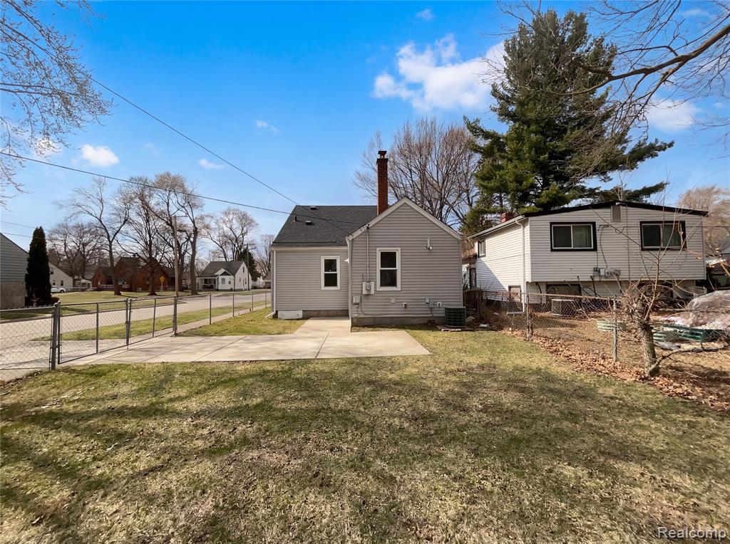 15802 Woodworth, Redford, MI 48239 — Photo 5