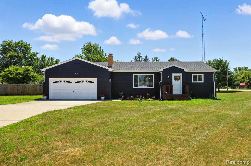 4521 Trapani Lane, Swartz Creek, MI 48473 — front exterior
