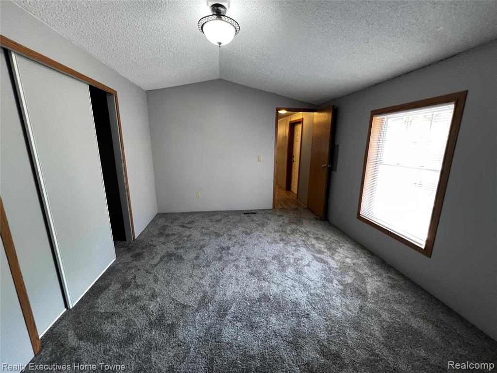 7136 Mapleview Circle W, 65, Brown, MI 48416 — Photo 7