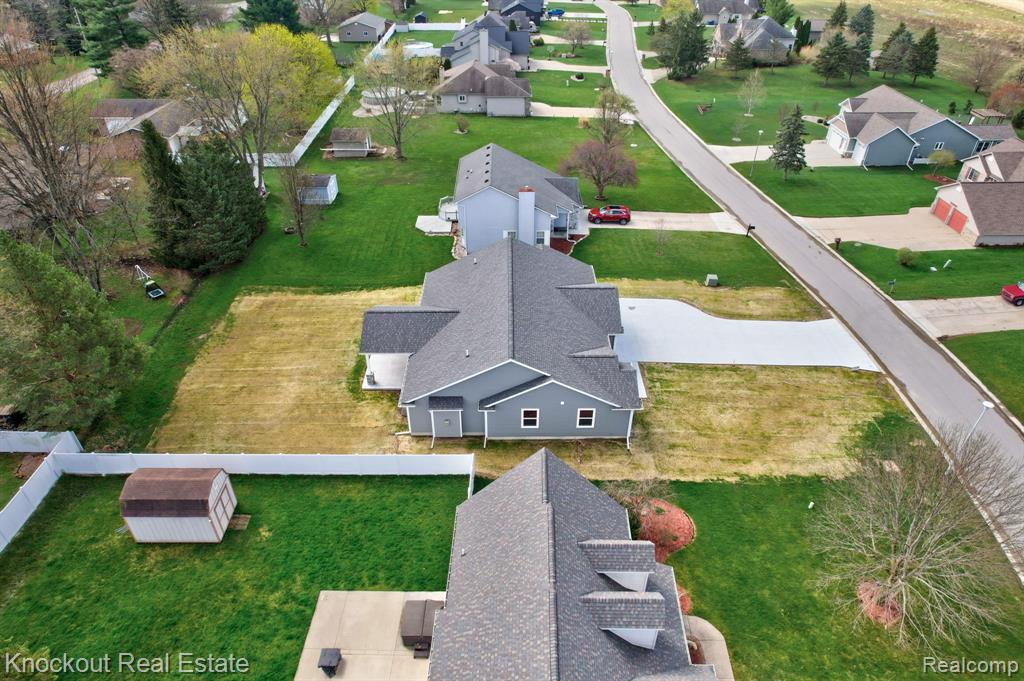 12095 Country Run Drive, Birch Run, MI 48415 — Photo 61