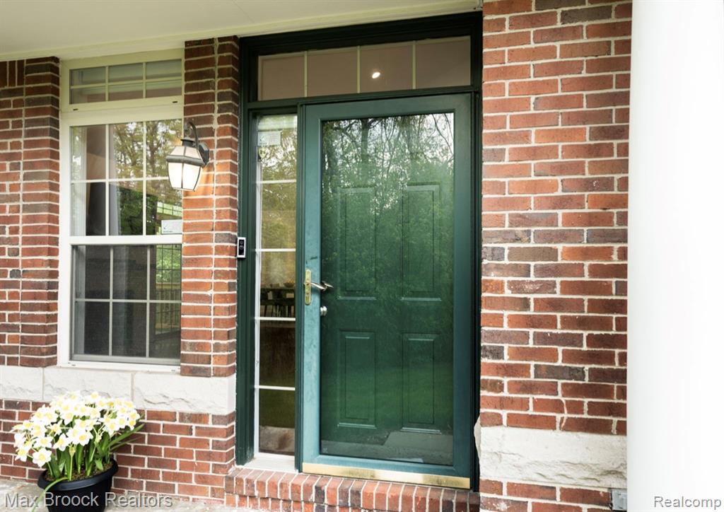 4344 Gateway Circle, West Bloomfield, MI — Photo 3