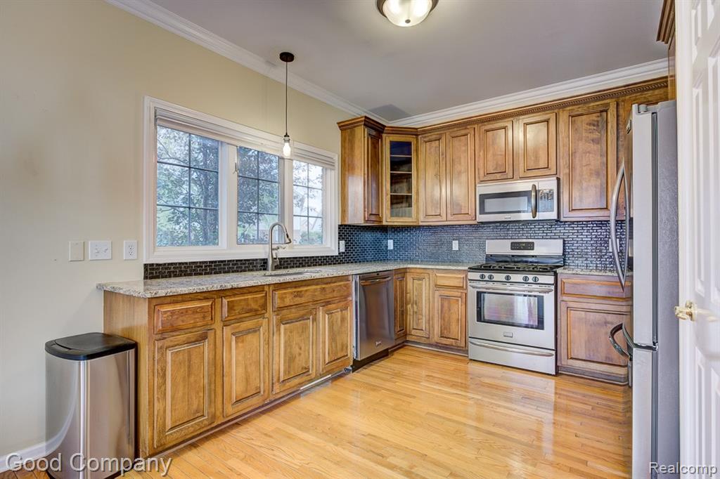 54683 Four Seasons Drive, Shelby Twp, MI 48316 — Photo 17