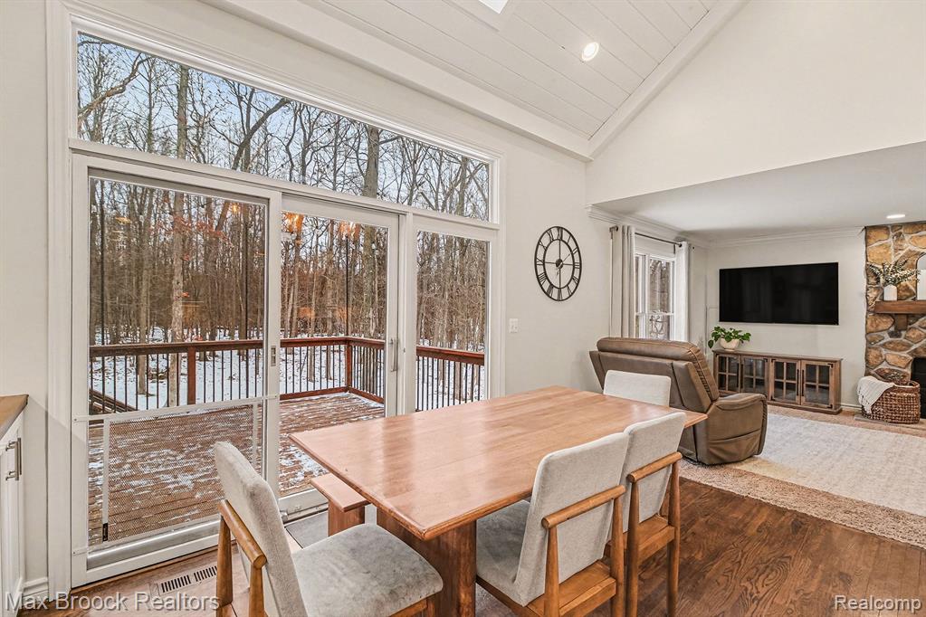 9858 Forest Ridge Drive, Clarkston, MI 48348 — Photo 19