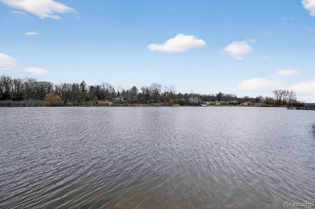 640 Sunset, White Lake, MI 48383 — Photo 58