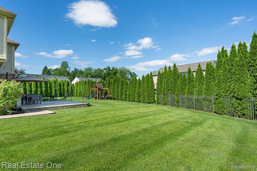 985 Monterey Lane, Rochester Hills, MI 48307 — Photo 7