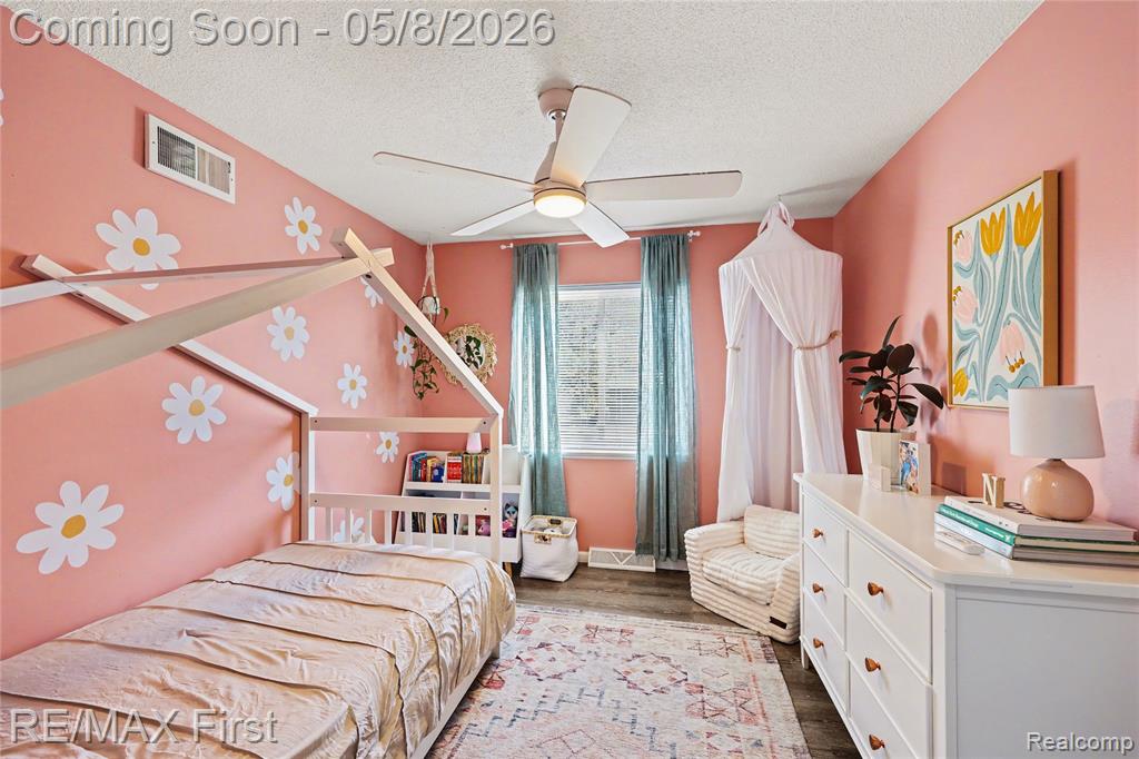 690 Montana Street, Marysville, MI 48040 — Photo 18