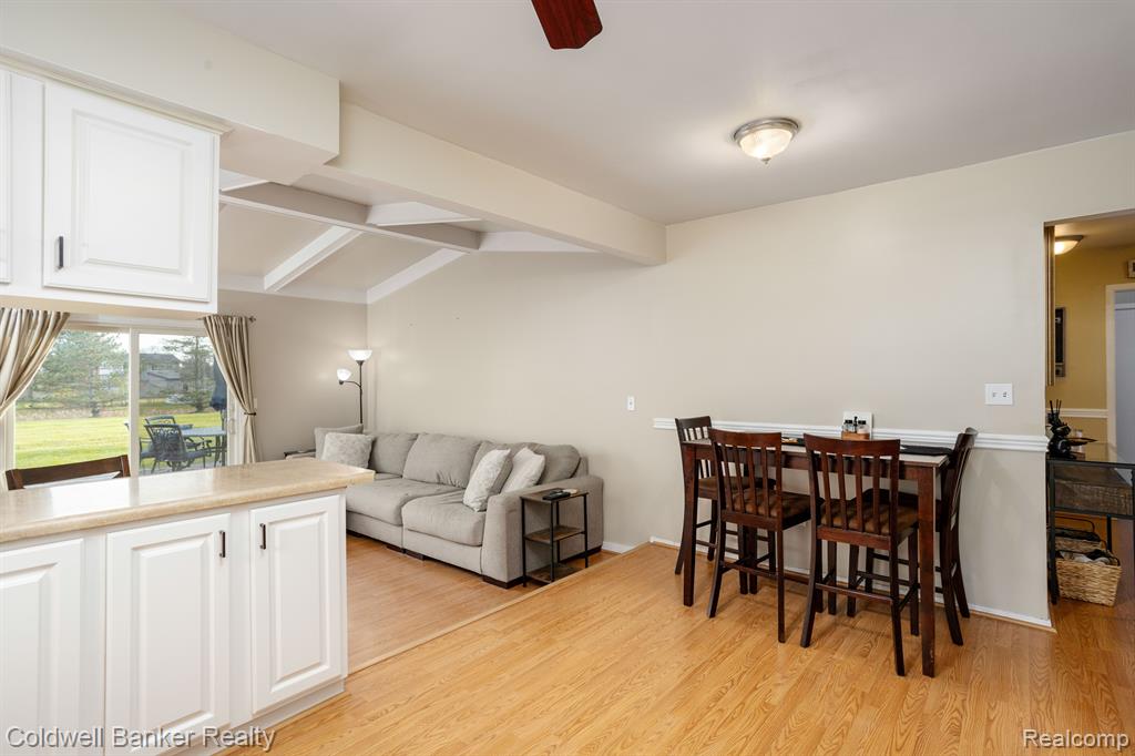 1068 KINGS, Canton, MI 48188 — Photo 12