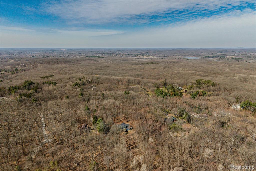 7841 Teahen Road, Brighton, MI 48116 — Photo 11