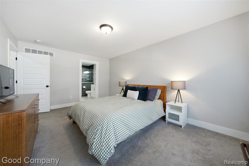 568 E Coy Avenue, Hazel Park, MI 48030 — Photo 14
