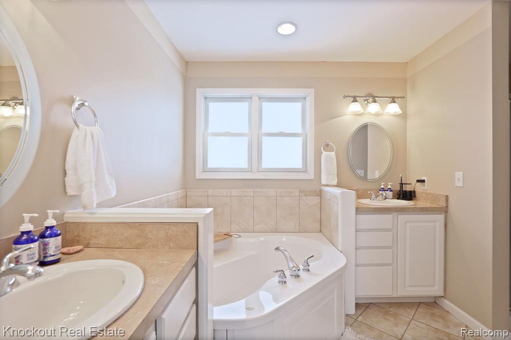 10199 Lange Road, Birch Run, MI 48415 — Photo 29