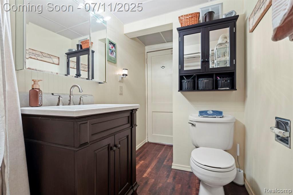 7557 Standard, Center Line, MI 48015 — Photo 24
