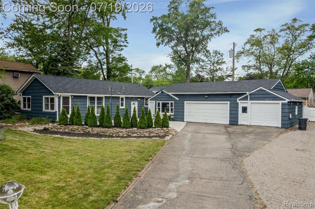 4174 Bunker Avenue, West Bloomfield, MI 48323 — Photo 2