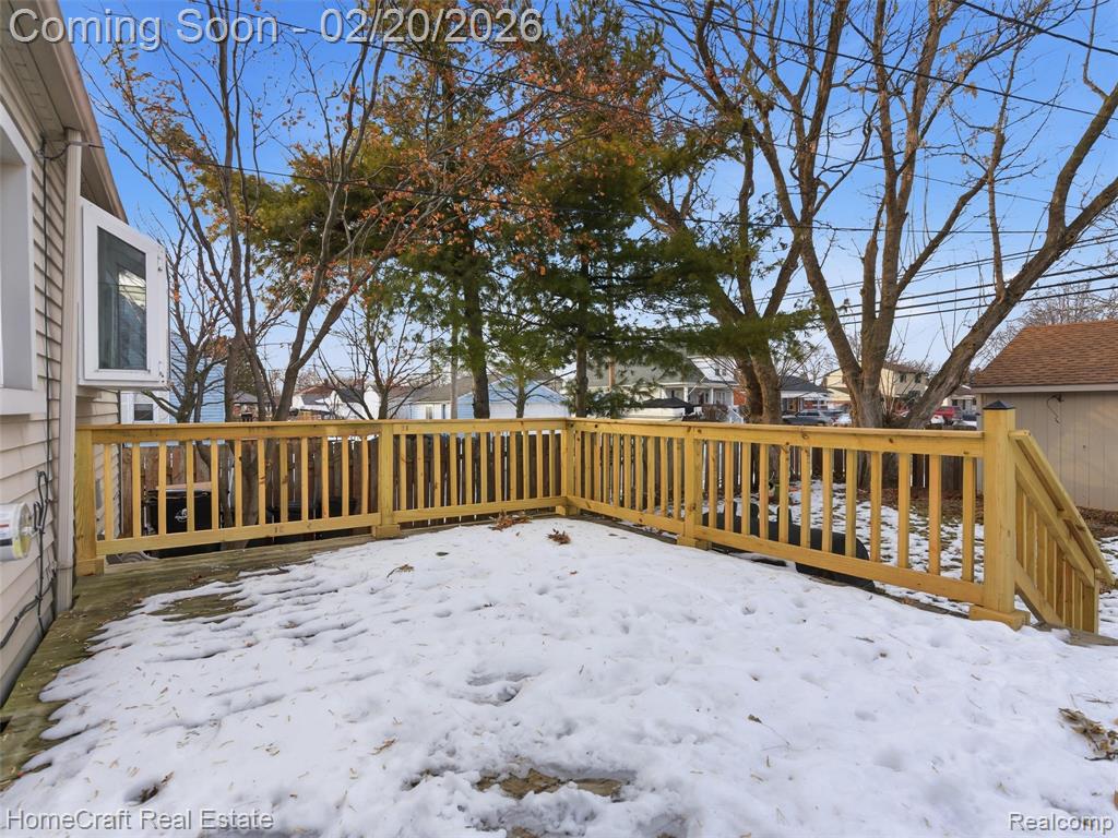 742 SAINT JOHN Street, Wyandotte, MI 48192 — Photo 32