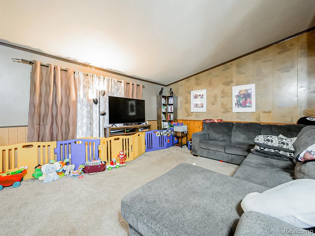 2015 Plum Street, Clarkston, MI 48348 — Photo 12