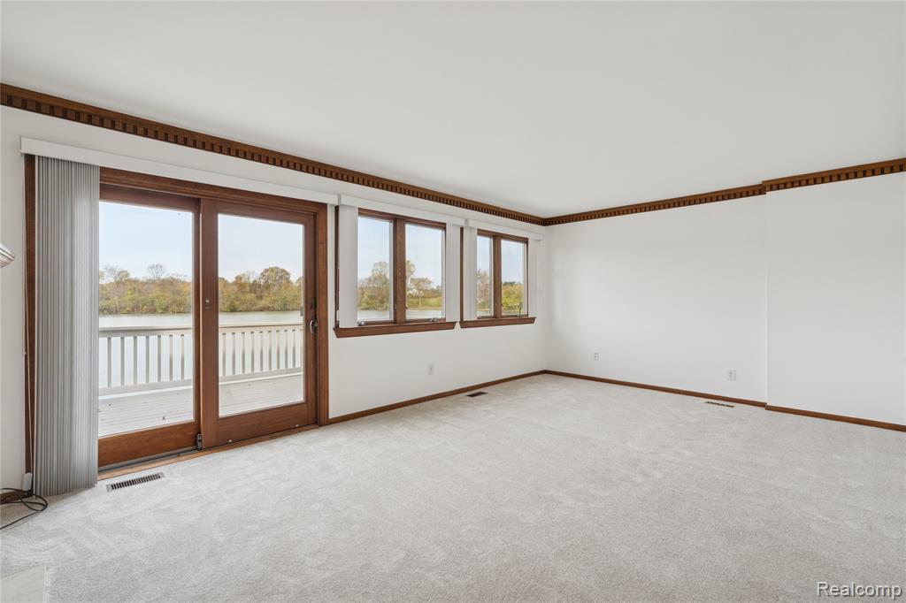 9502 Fenwin Drive, Grand Blanc, MI 48439 — Photo 18