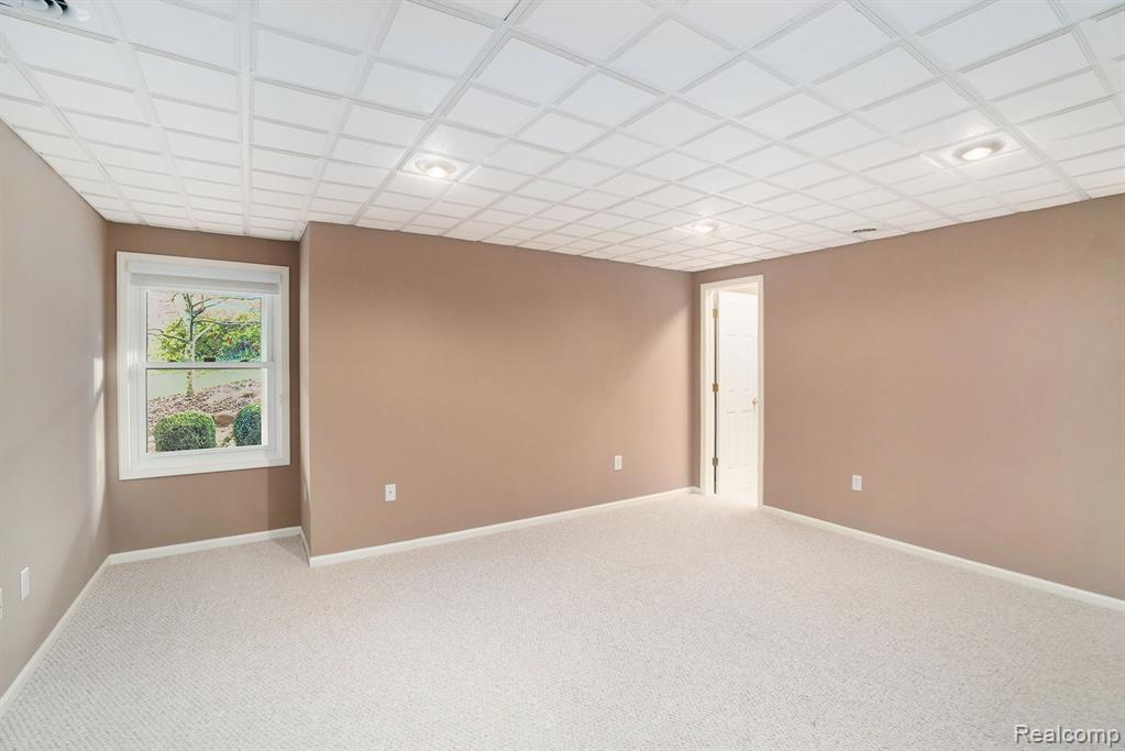 4019 Pine Ridge Court, Fenton, MI 48430 — Photo 32