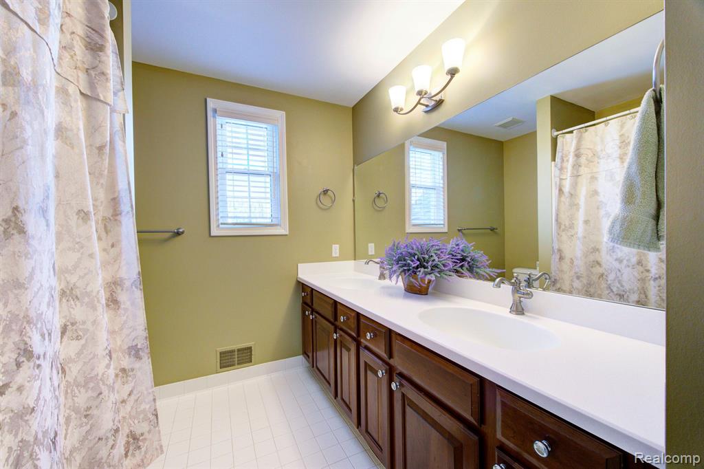 47631 Pavillon Road, Canton, MI 48188 — Photo 39