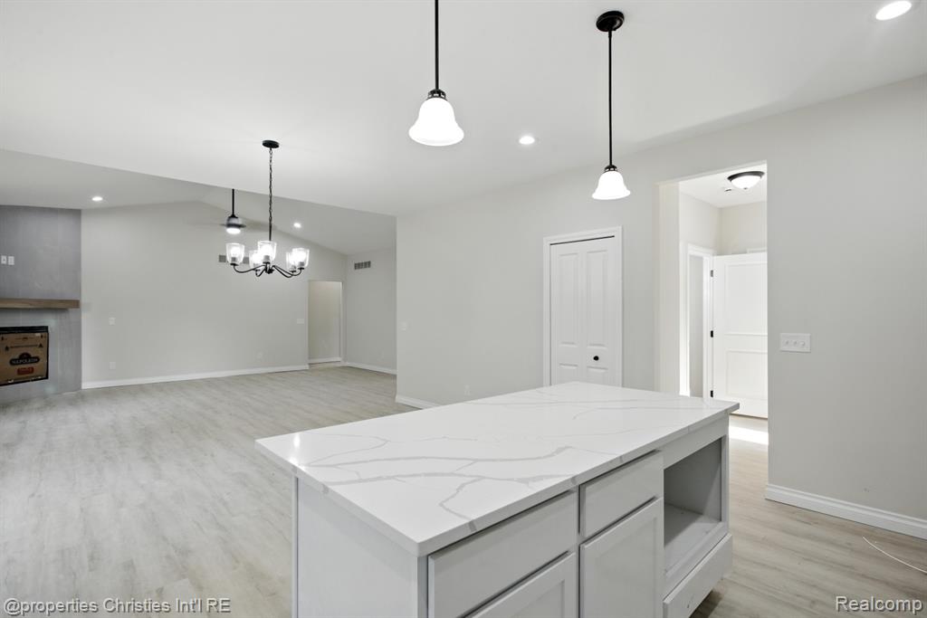 3201 ROMA COURT, Wixom, MI 48393 — Photo 17
