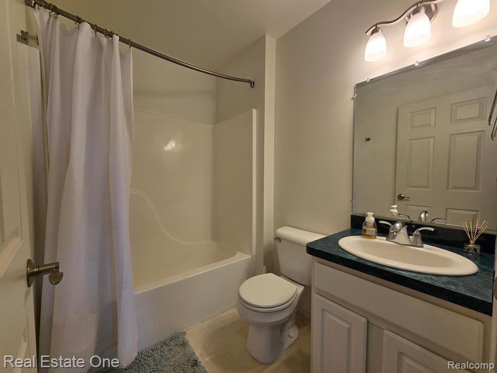 65 S WILLIAMS LAKE Road, Waterford, MI 48327 — Photo 25