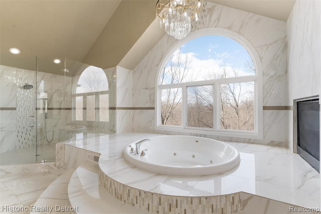 5695 N Branford Drive N, West Bloomfield, MI — Photo 42