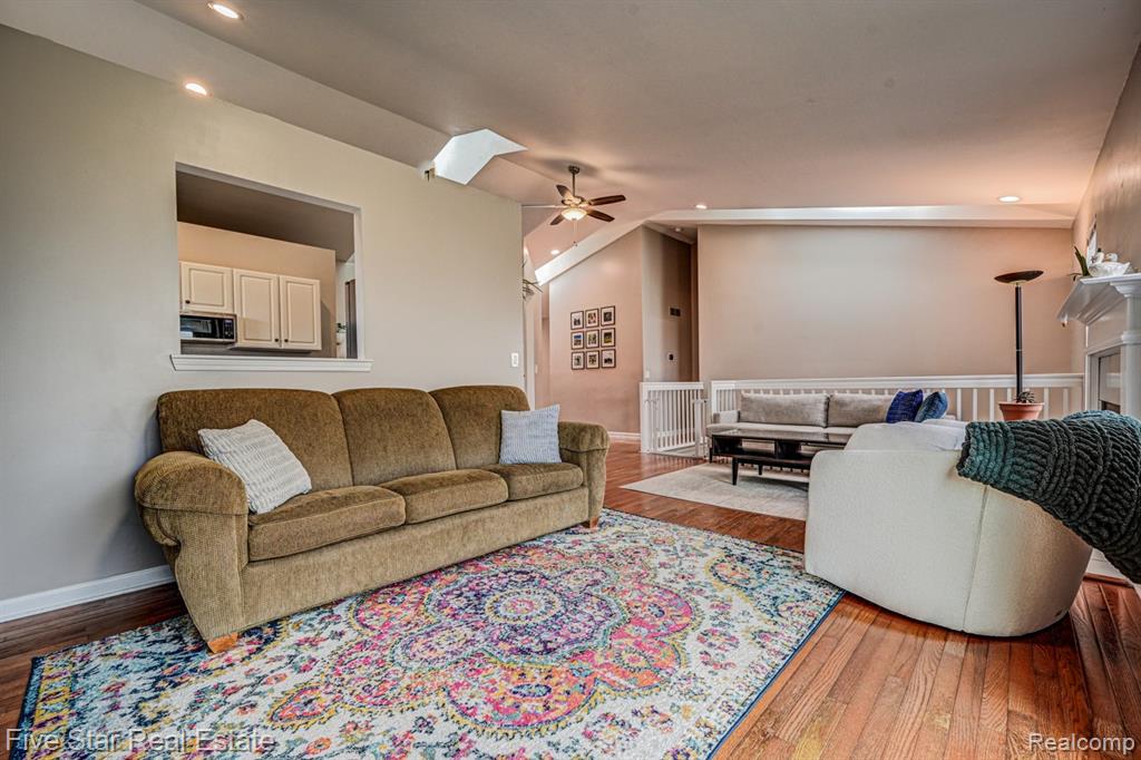 7511 BERMUDA DUNES, Ypsilanti, MI 48197 — Photo 12