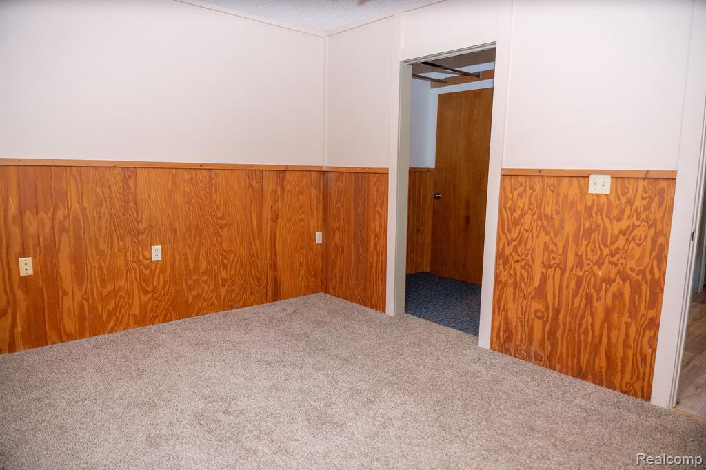 9887 W HIGGINS LAKE Drive, Roscommon, MI 48653 — Photo 41