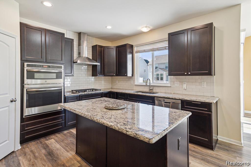 579 Fletcher Street, Wixom, MI — Photo 4