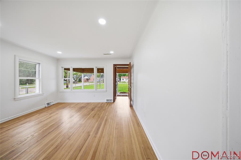 7285 Prospect Avenue, Warren, MI 48091 — Photo 8