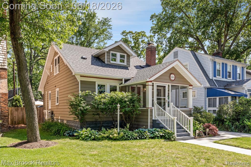 44 Kensington Boulevard, Pleasant Ridge, MI — Photo 2