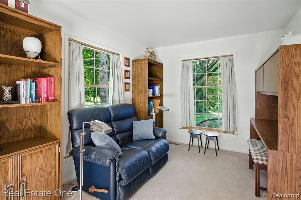 604 Longford Drive, Rochester Hills, MI 48309 — Photo 8
