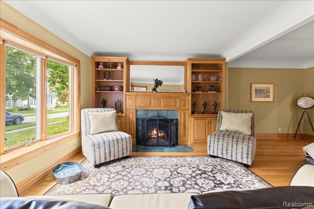 1775 Woodland Avenue, Sylvan Lake, MI 48320 — Photo 3