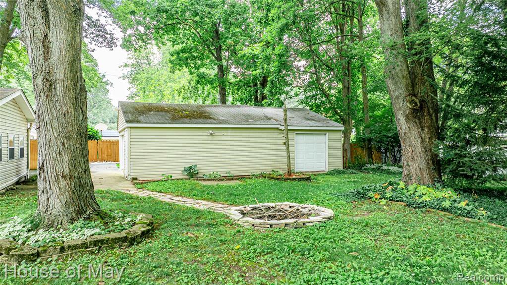 4822 FILER Street, Waterford, MI 48328 — Photo 3
