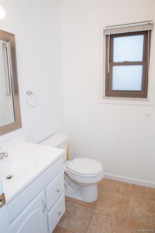21664 Hall Road, Woodhaven, MI 48183 — Photo 27