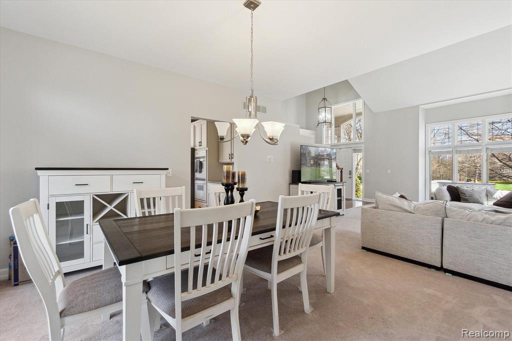 6808 OAKHURST RIDGE Road, Clarkston, MI 48348 — Photo 17