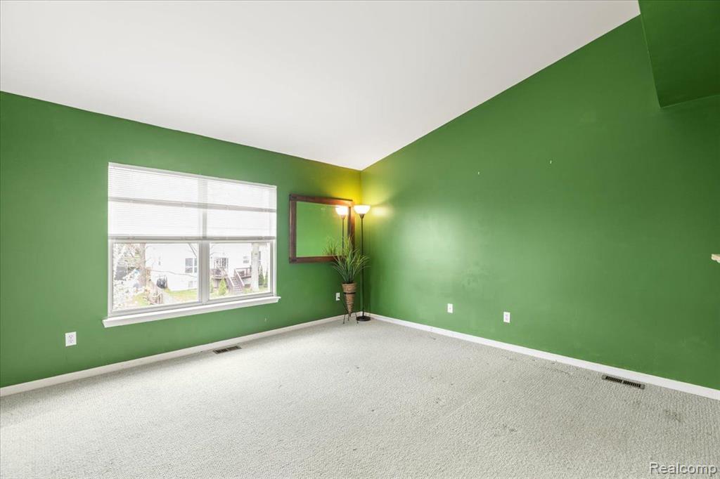 436 Pine Valley Court, Oxford, MI 48371 — Photo 24