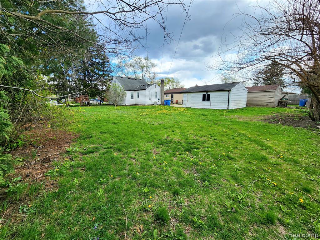 6147 Whitefield Street, Dearborn Heights, MI 48127 — Photo 5
