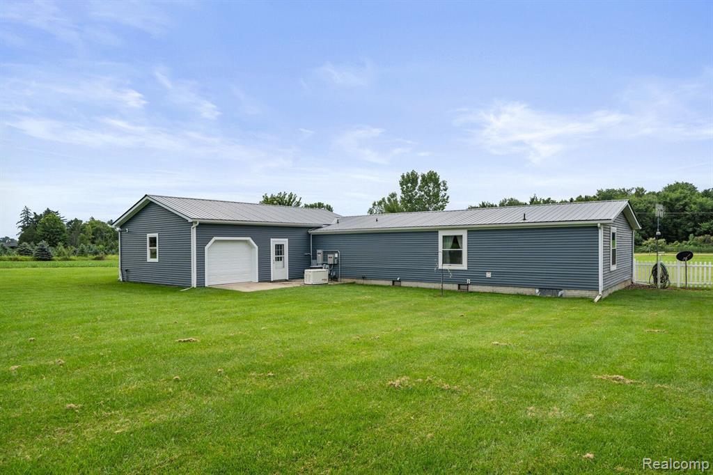 3939 CASTLE Road, North Branch, MI 48461 — Photo 28