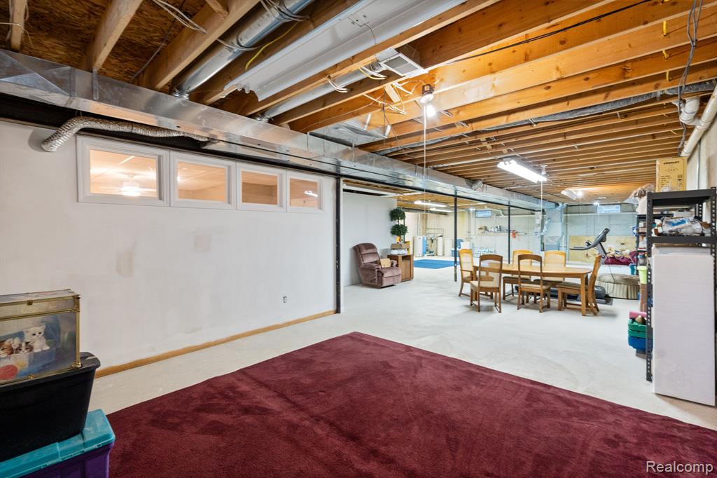 4653 6 Mile Road, South Lyon, MI 48178 — Photo 42