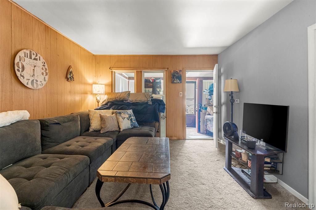 5706 Robindale Avenue, Dearborn Heights, MI 48127 — Photo 6