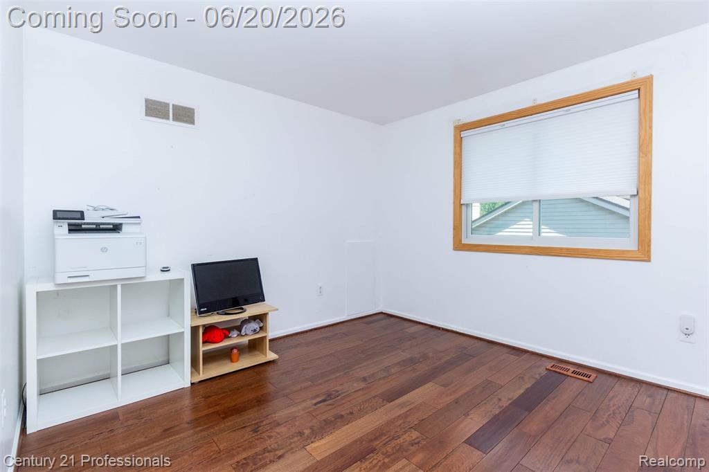6241 Smithfield Drive, Troy, MI 48085 — Photo 32