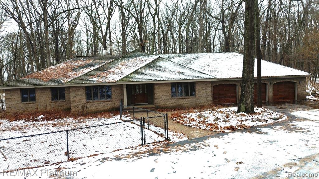 4352 Fenton Road, Hartland, MI 48353 — Photo 42