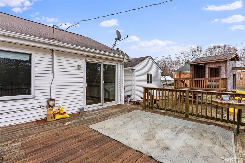 724 NICHOLS Road, Auburn Hills, MI 48326 — Photo 36