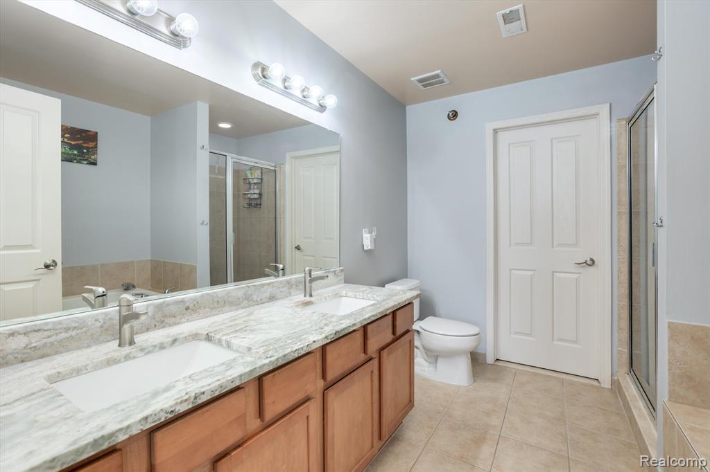 5203 WIDGEON Lane, Walled Lake, MI 48390 — Photo 20