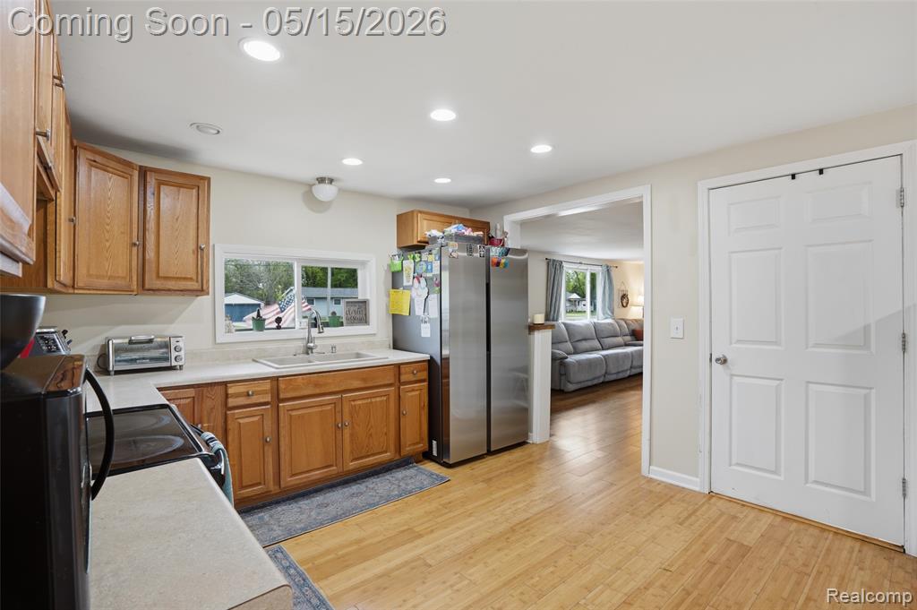 6141 Sandy Lane N, Burton, MI 48519 — Photo 14