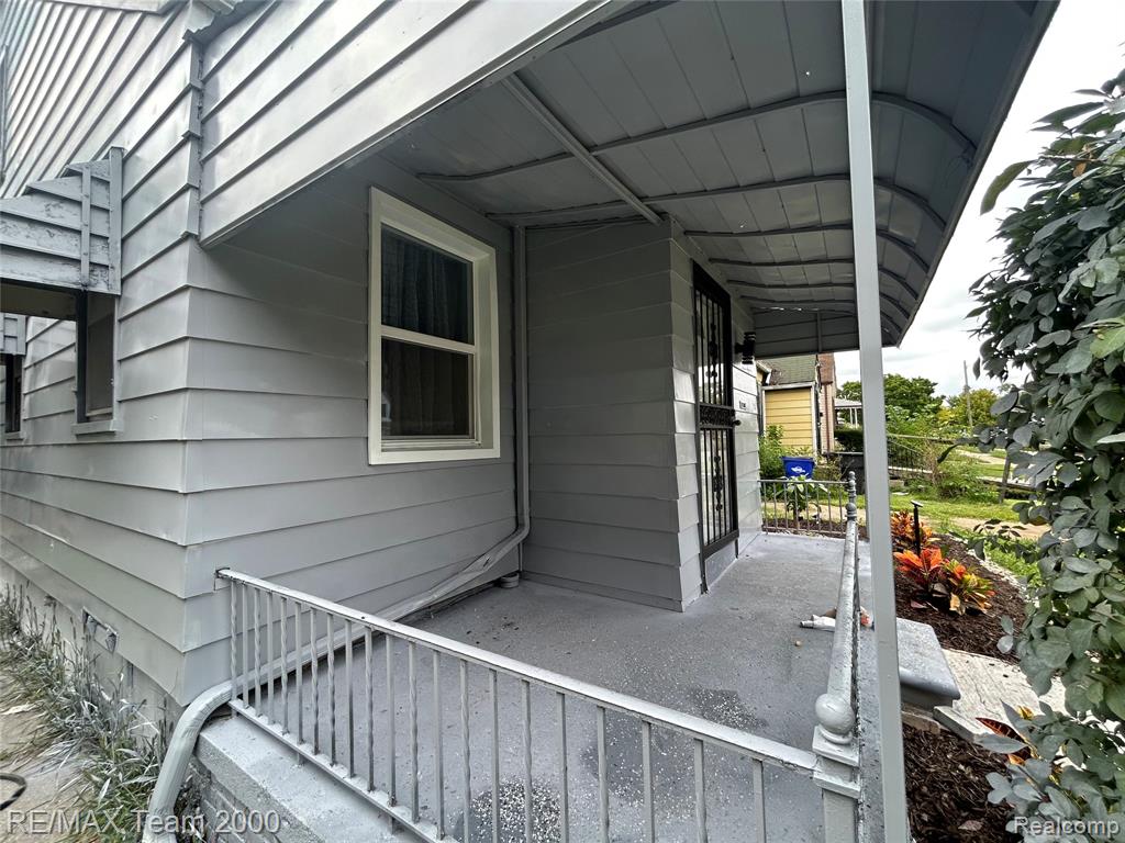 9961 N Rutland, Detroit, MI 48227 — Photo 5